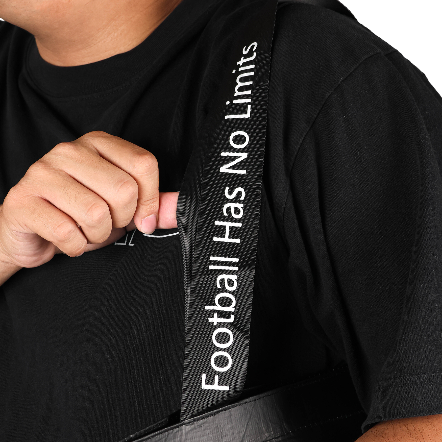 กระเป๋าผ้าใบสะพายข้างลายโลโก้ 2025 ดำ